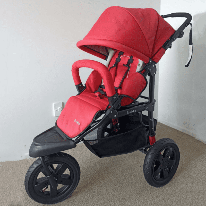 Three wheeler outlet pram